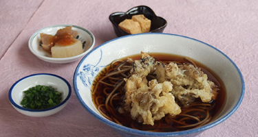 食事　舞茸天ぷらそば